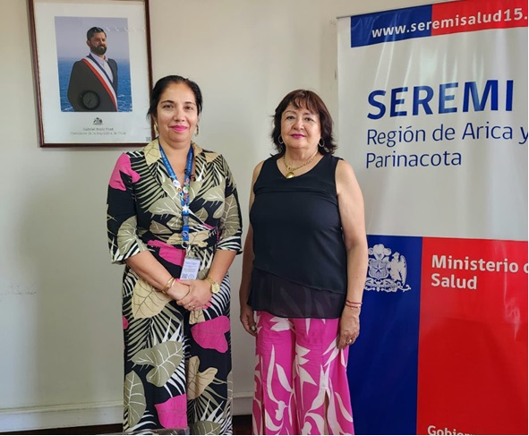 Directora Regional Lilian Rojas junto a la Seremi de Salud Marta Saavedra